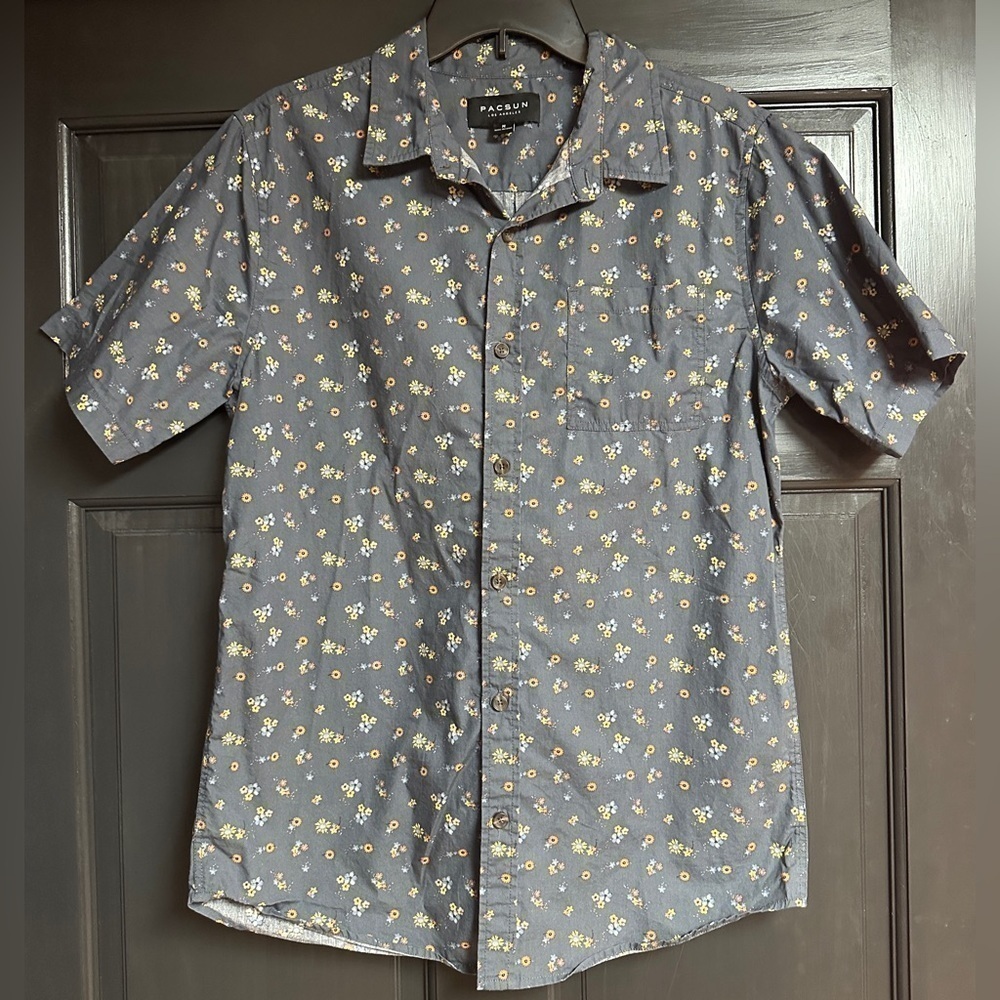 Pacsun Men’s Size Medium Button Up Blue Floral Short Sleeve Shirt